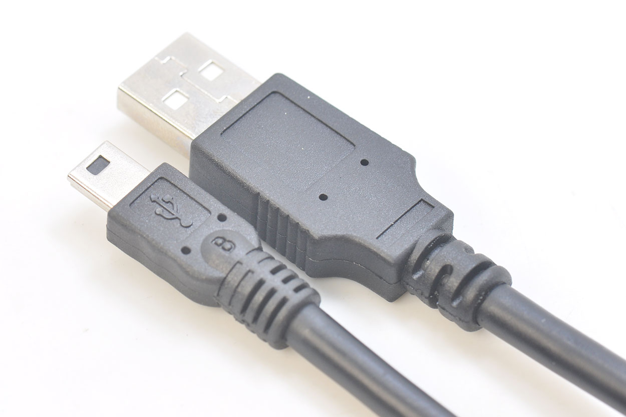 新到货全新Mophie原装70厘米 USB A to mini USB 加强供电 梯形口老式摄像机单反相机T型口充电线通用数据联接线-青州小熊